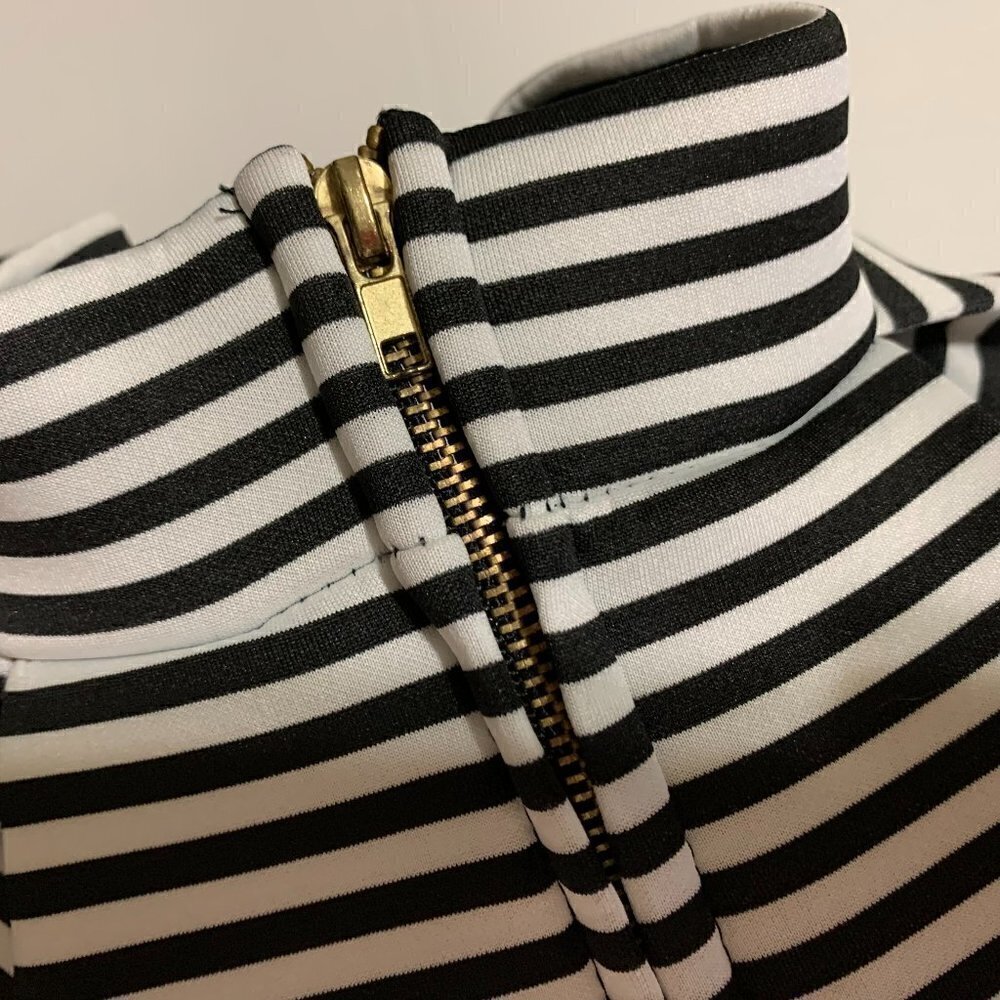 Charlotte Russe Black White Flare Skirt. Size small. - Picture 3 of 6